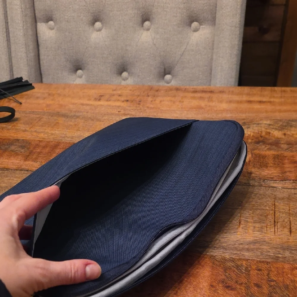 Like New! Macbook Pro Case Navy Blue Laptop Sleeve by Lacdo